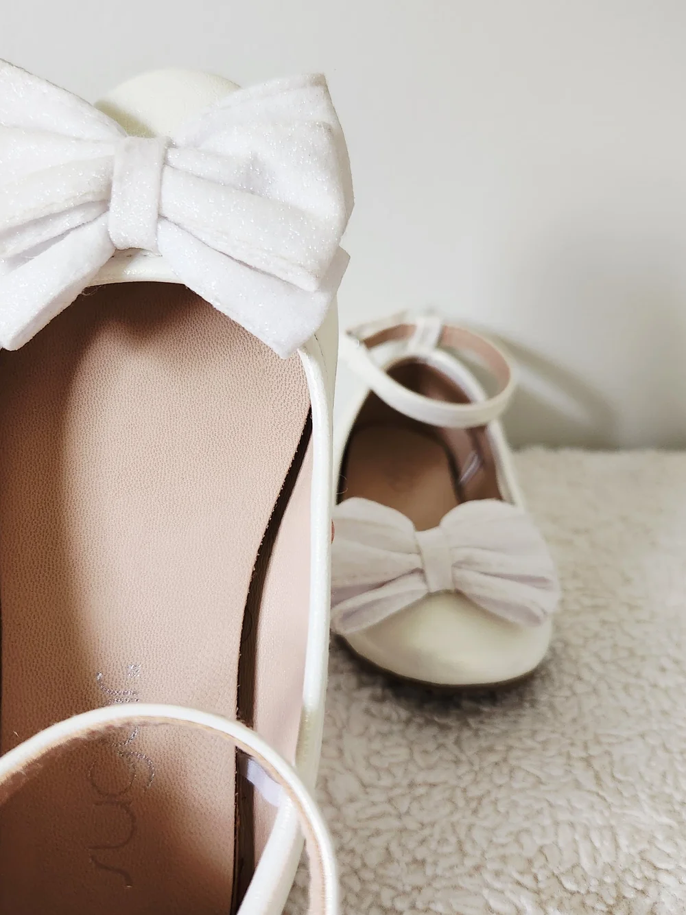 Sugar Toddler Girls Ivory / Off-White Bow Ballet Flats - Size 11